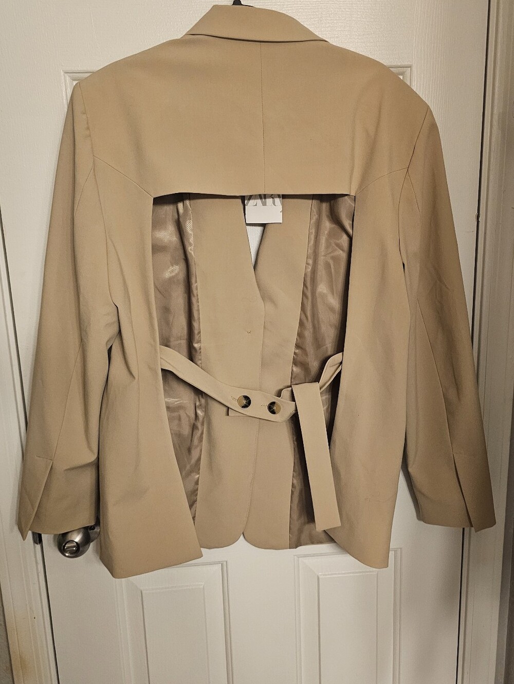 NWT Zara Tan Blazer with Open Peek-a-boo back size XL - Picture 6 of 7